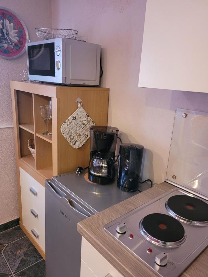 Jasmin In Schoenau Bei Heidelberg 4 Souterrain Apartment *